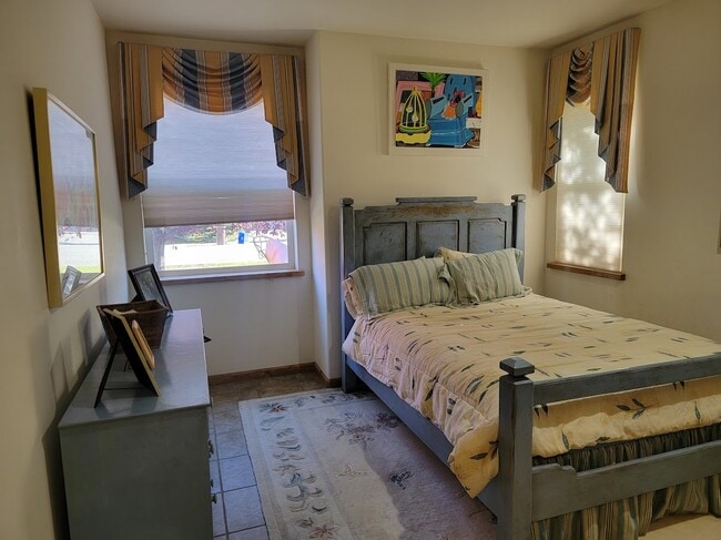 Building Photo - 1611 Heroic Rd