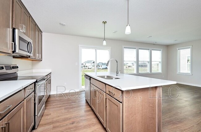 Building Photo - 1214 NW Yorktown Dr