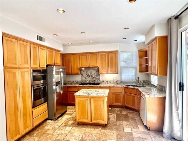 Building Photo - 29 Calvados