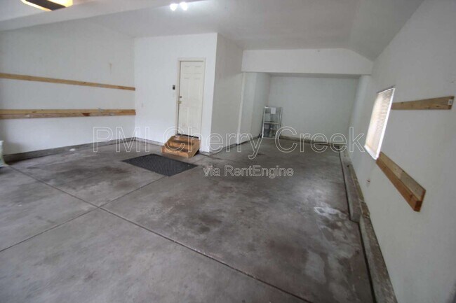 Building Photo - 7489 Bur Oak Pl
