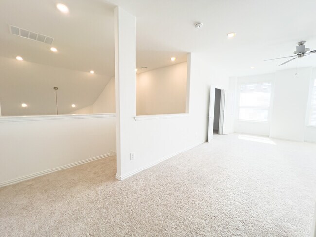 Building Photo - 2533 Olvera Ct