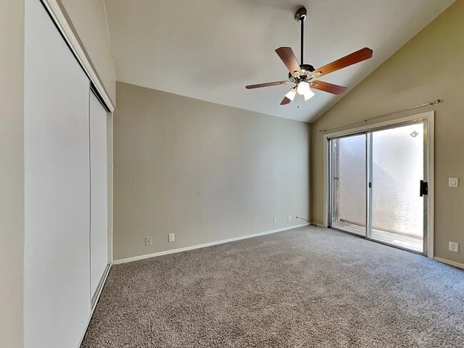 Building Photo - 8848 W Fairmount Ave