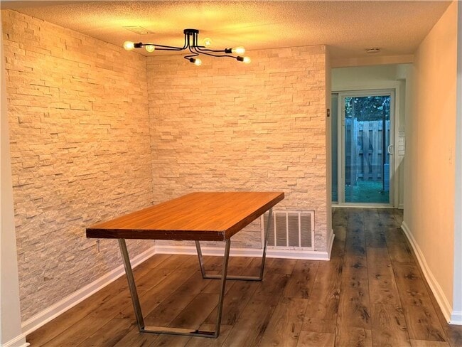 Building Photo - 4416 Chowning Way