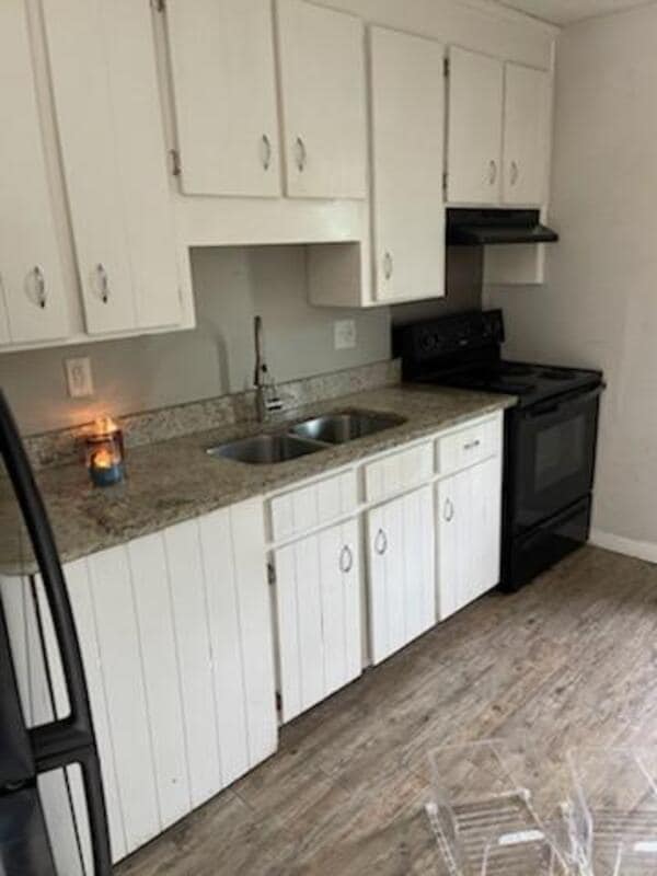 Building Photo - 248 Rose St