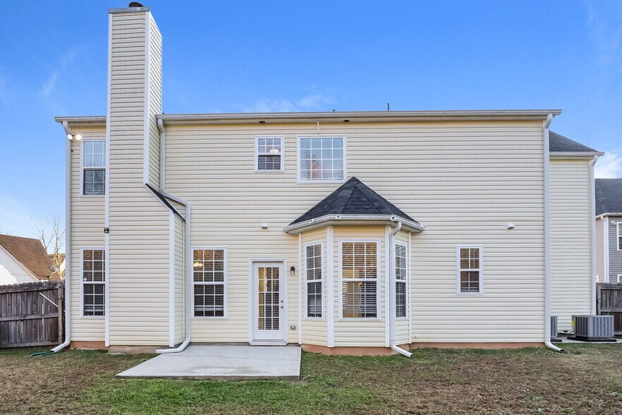 Building Photo - 6846 Lakefield Forrest Dr