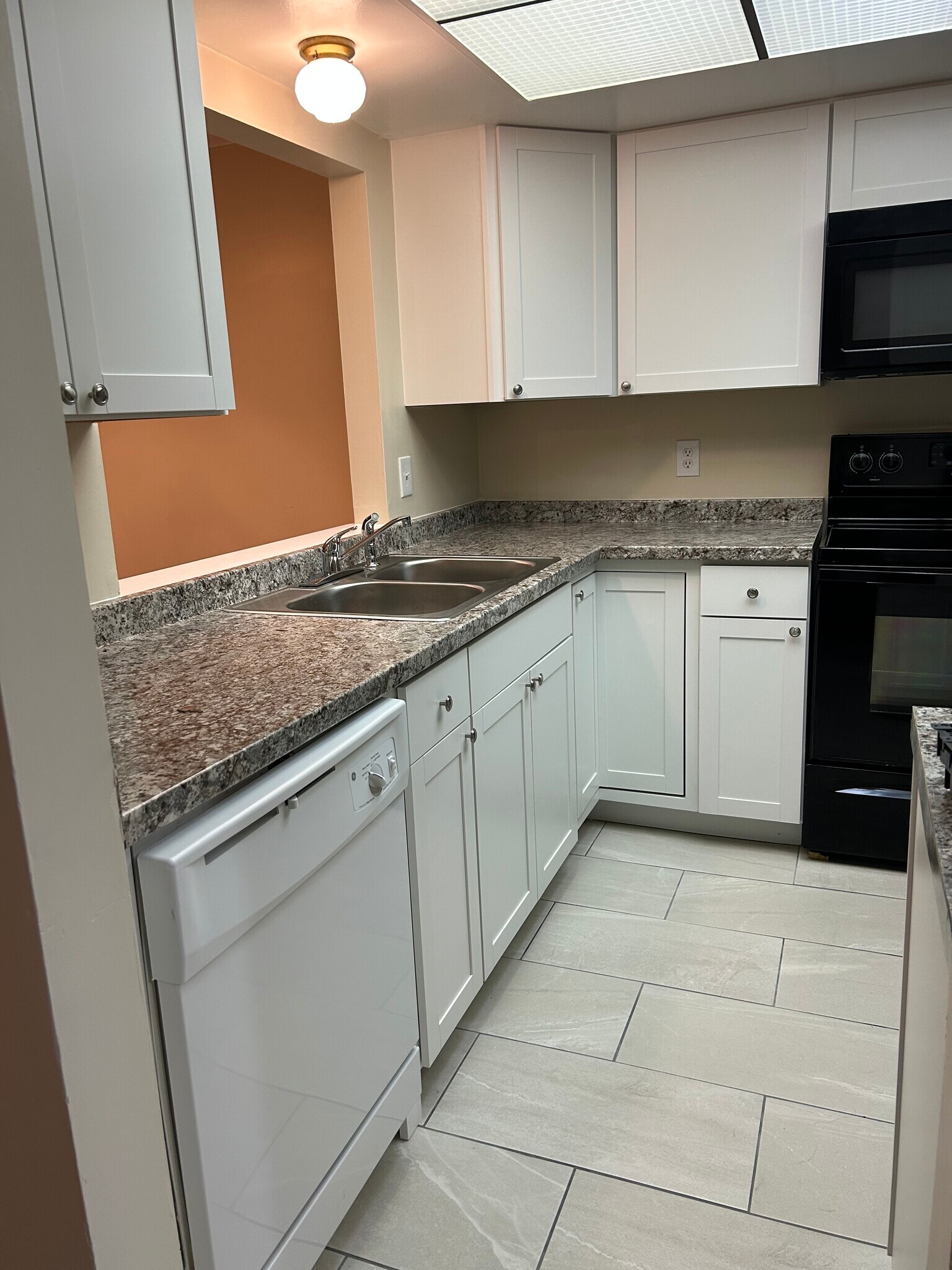 Building Photo - 2517 S 17th St