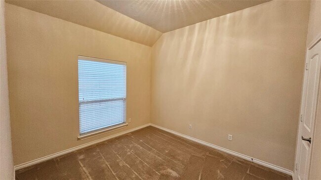 Building Photo - 1824 Woody Ln