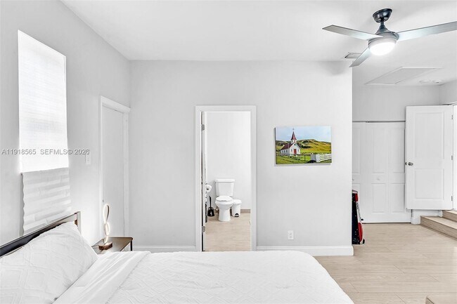 Building Photo - 2191 SW 27th Ln