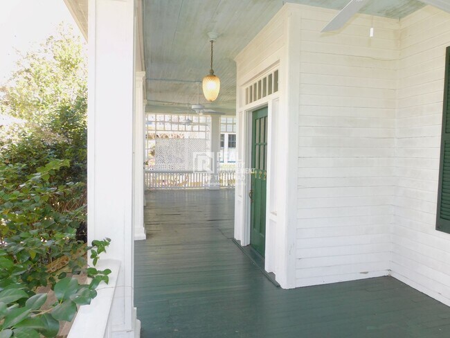 Building Photo - 1224 Glade St NW