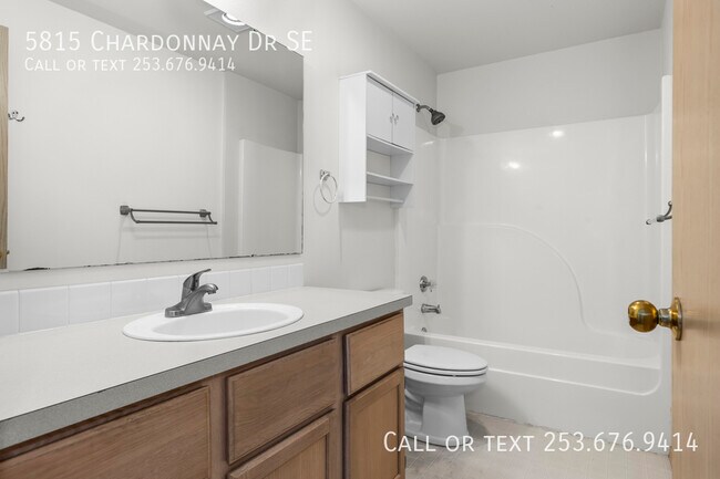 Building Photo - 5815 Chardonnay Dr SE