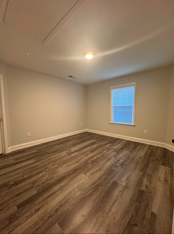 Building Photo - Sign a 12-month lease now and receive the ...