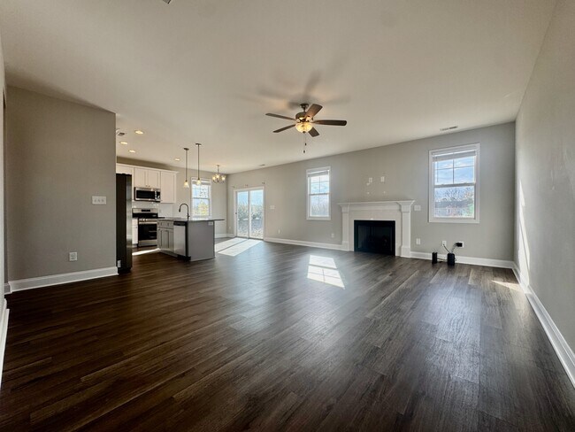 Building Photo - 15 Jones Crk Ln