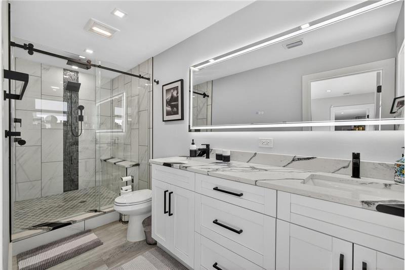 Building Photo - 2388 S Wallen Dr