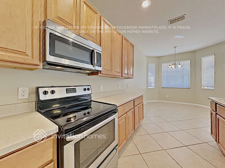 Building Photo - 9156 Lake Avon Dr