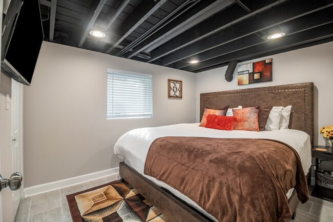 Building Photo - 7411 W 56th St