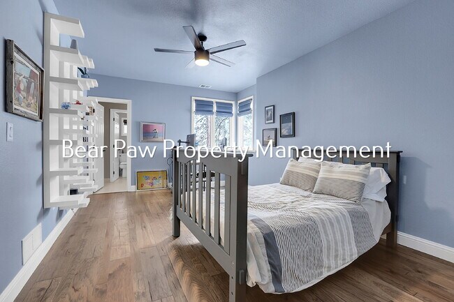Building Photo - Stunning Home in the Ridge!!
