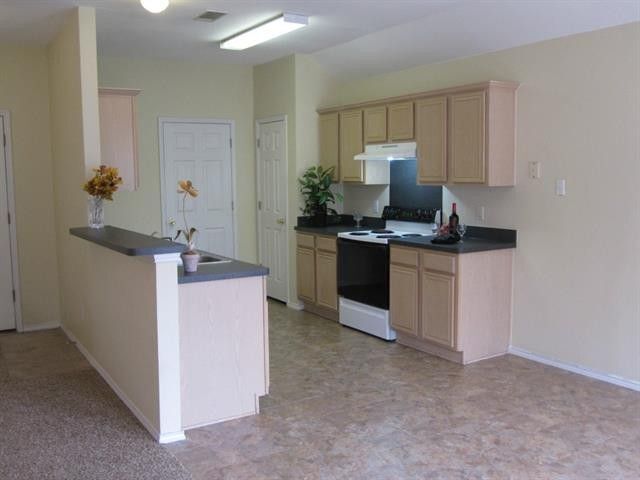 Building Photo - 7418 Fairfield Dr