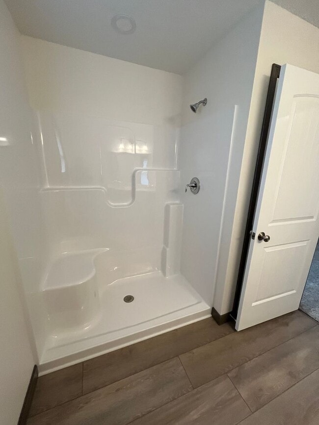Building Photo - 786 Glory Dr