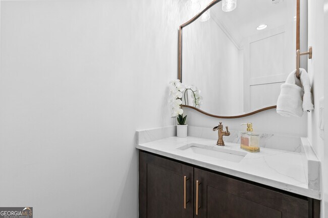 Building Photo - 202 Regester Wy