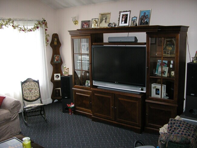 Building Photo - 1011 Ringwood Ave