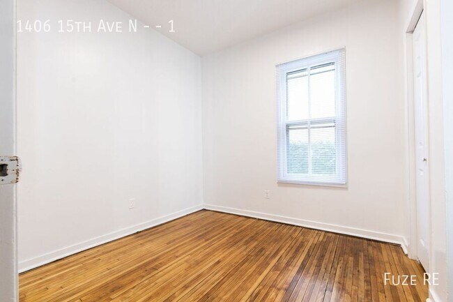 Building Photo - 1406 N 15th Ave