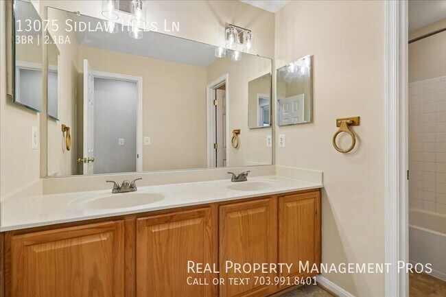 Building Photo - 13075 Sidlaw Hills Ln