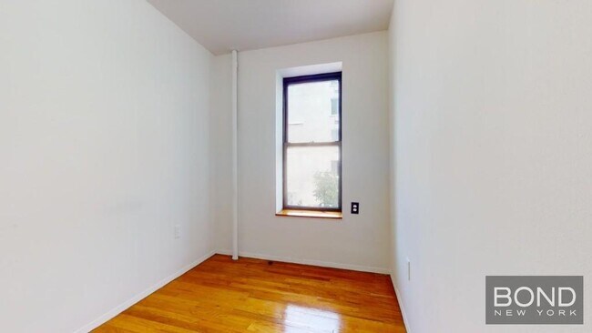 Building Photo - 214 First Avenue