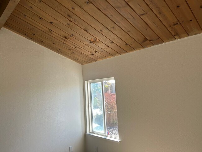 Interior Photo - Lloyd Court Apartments