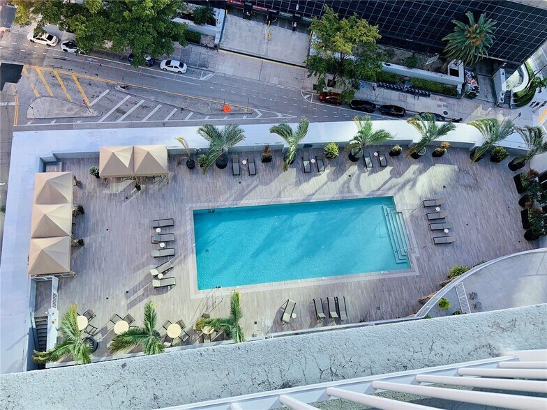 Building Photo - 1250 S Miami Ave