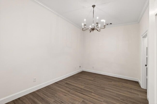 Building Photo - 16 Conifer Cir NE