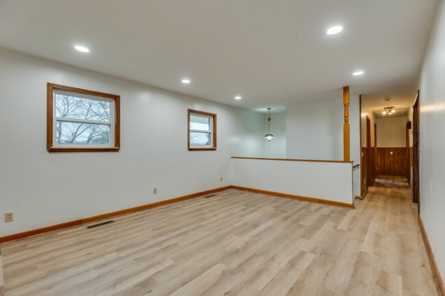 Building Photo - 134 Howes Chapel Rd