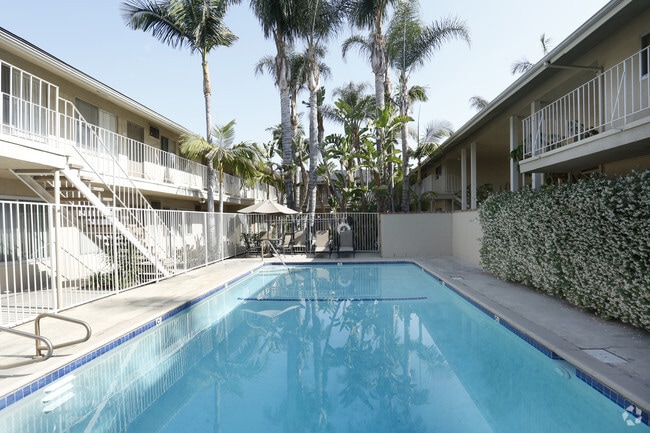 Building Photo - Plantation Apartments