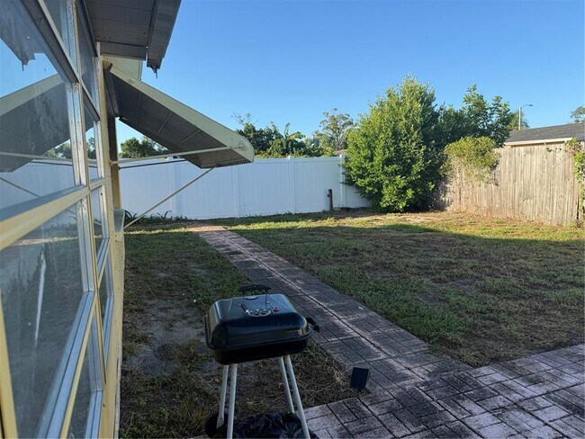 Building Photo - 1253 Chelsea Ln