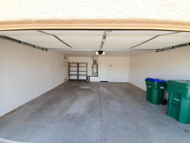 Building Photo - 6591 W Blythe Pl