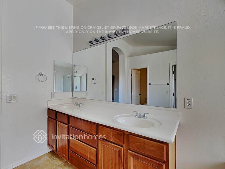 Building Photo - 3723 N 292nd Dr