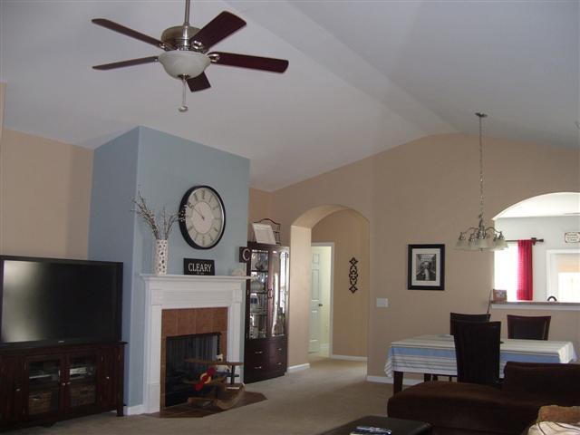 Building Photo - 35 Chapel Lake N