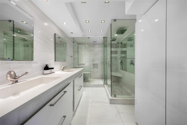 Building Photo - 401 Ocean Dr
