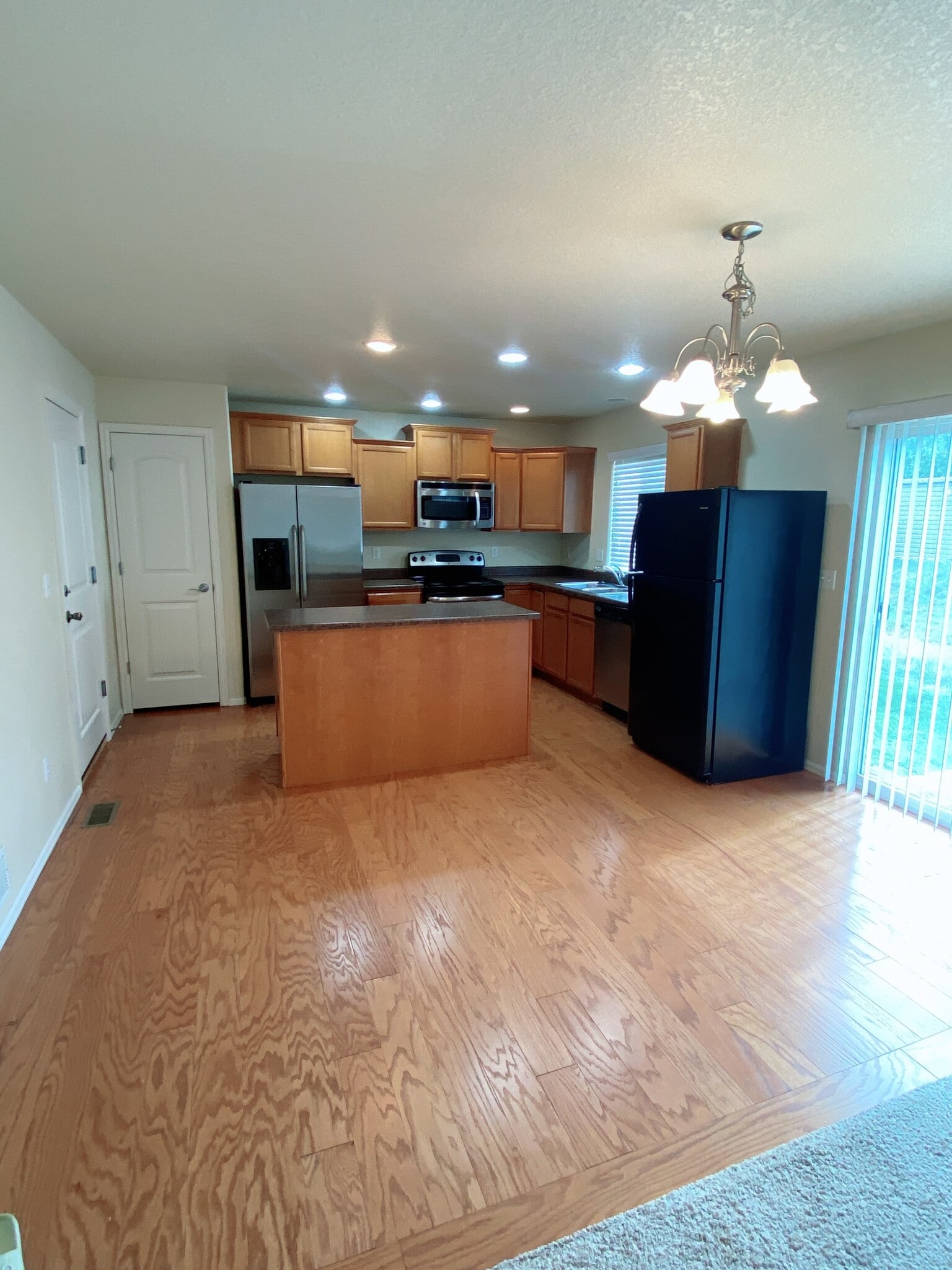 Building Photo - 2464 Sierra Springs Dr
