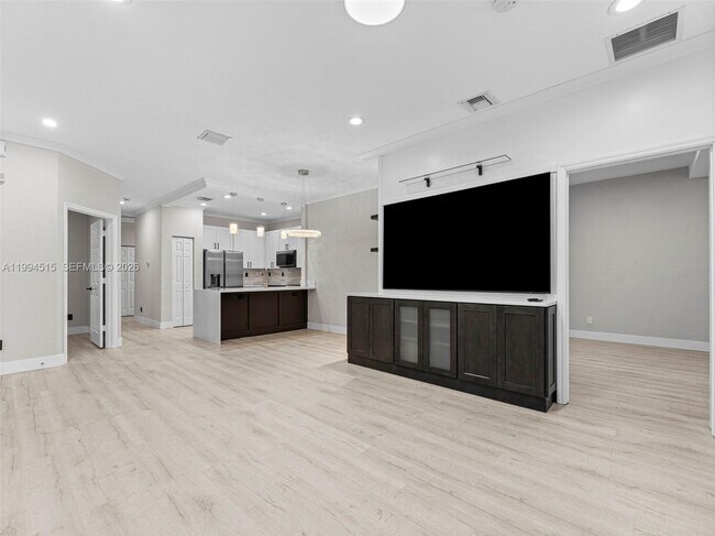 Building Photo - 4851 Bonsai Cir