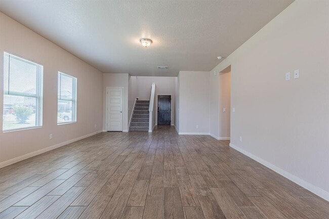 Building Photo - 746 Farmers Dell