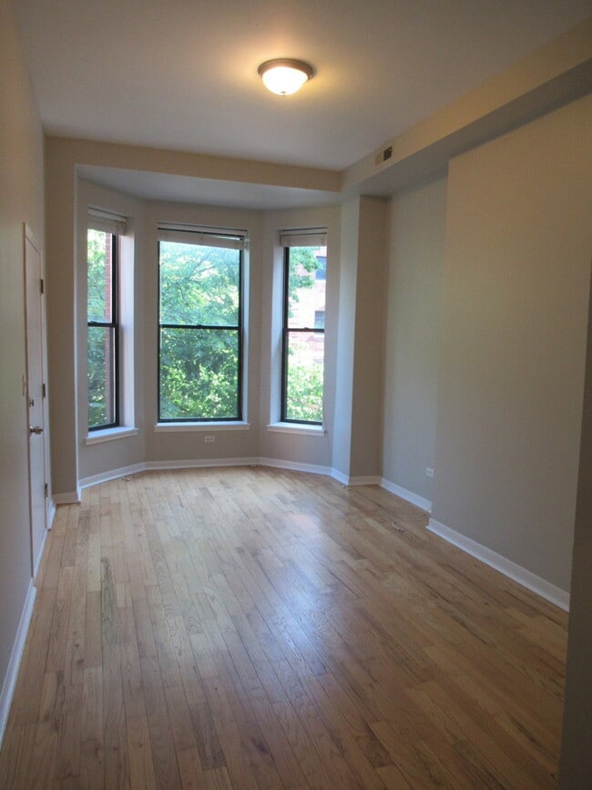 Building Photo - 1538 W Monroe St