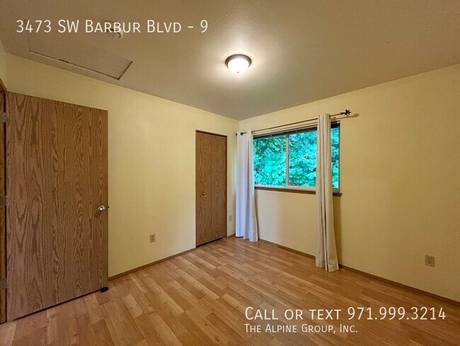 Building Photo - 3473 SW Barbur Blvd