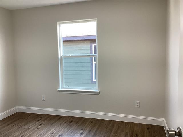 Building Photo - 8005 W Elizabeth Ln
