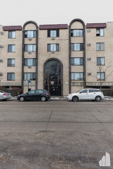 Building Photo - 1515 W Morse Ave