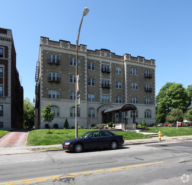 Building Photo - Haddon Hall Apartments