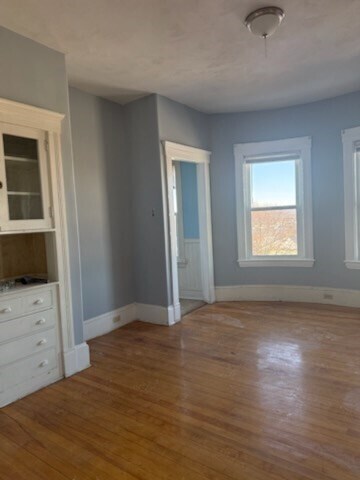 Building Photo - 30 Pattison St