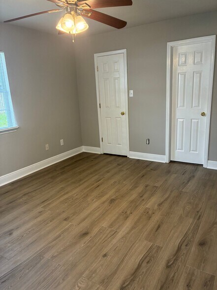 Building Photo - 57376 Beech Ave