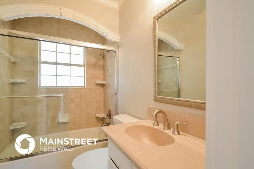 Building Photo - 808 22nd St