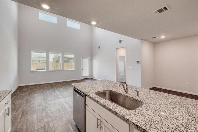 Building Photo - 113 Finley Rae Dr