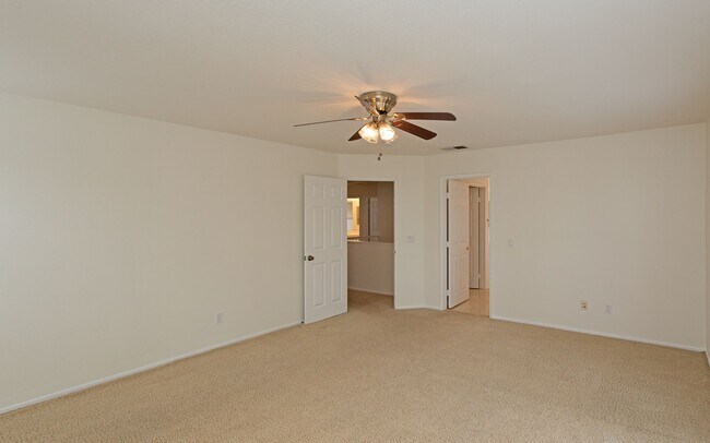 Building Photo - 2159 Island Shore Way